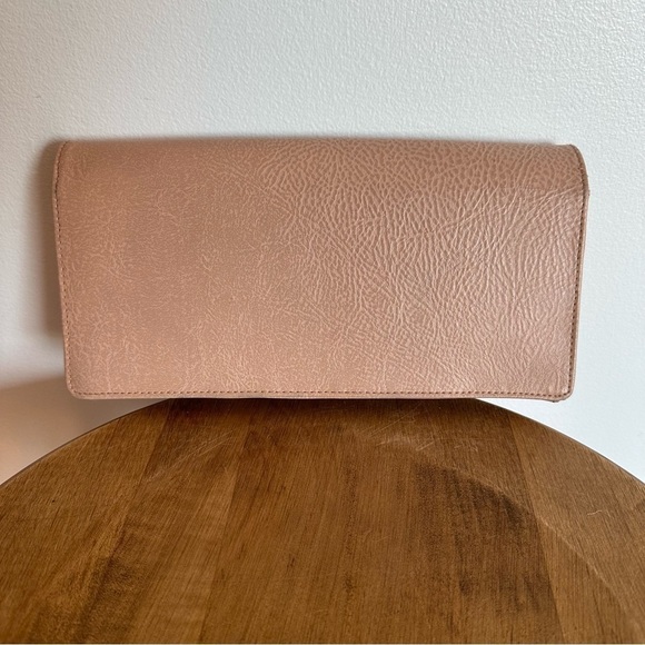 SOLD- MATT & Nat Vegan Abiko  Fold Over Clutch In The Colour Champagne Pink - Picture 4 of 16